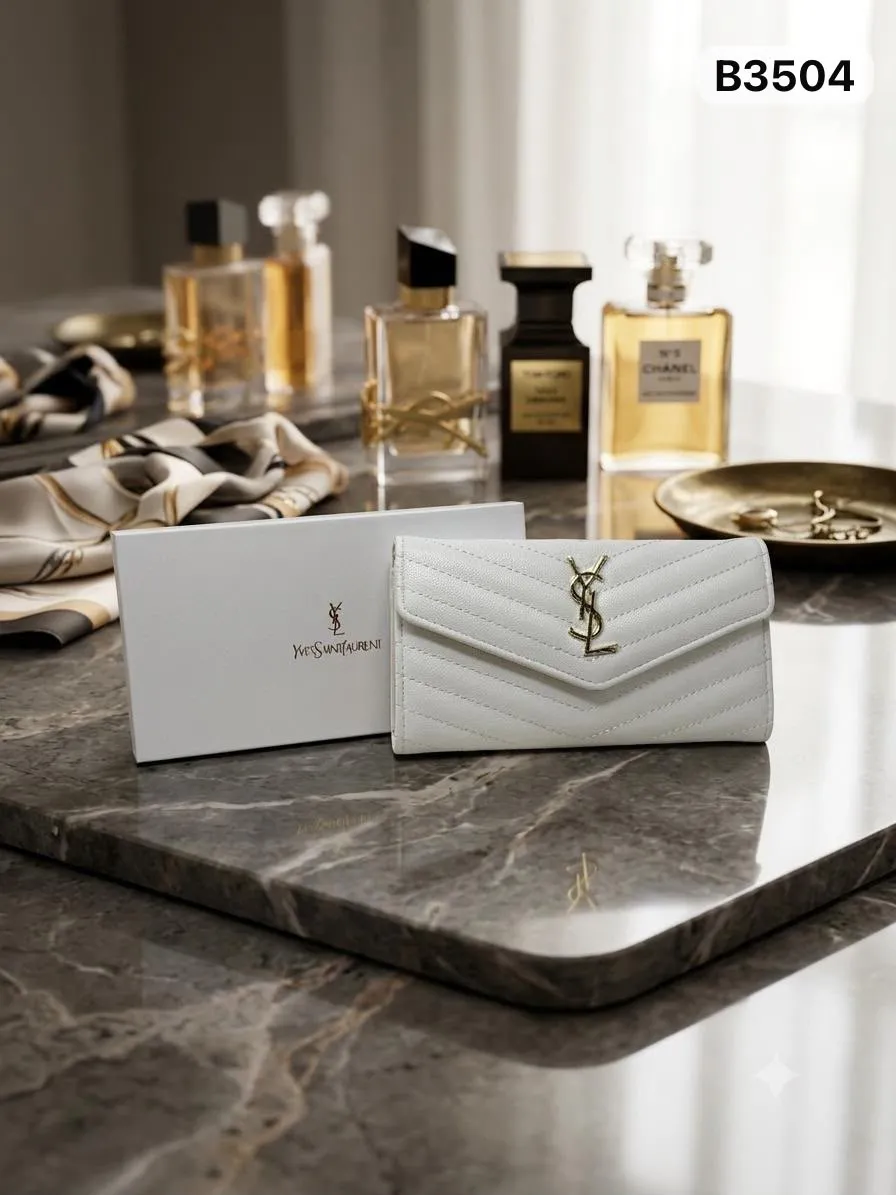 Chevron Envelope Wallet in White