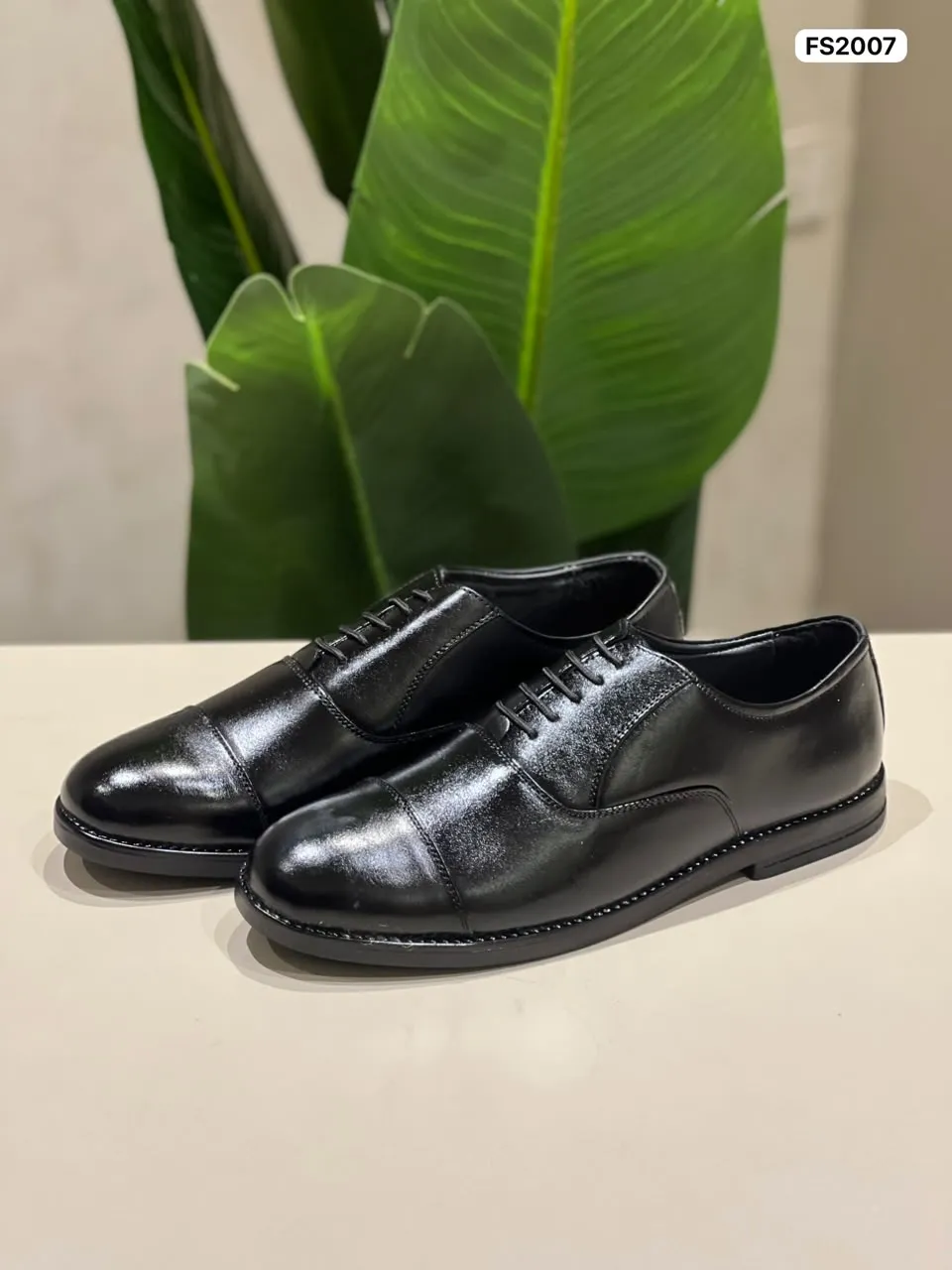 Cap-Toe Oxford in Black (FS2007)