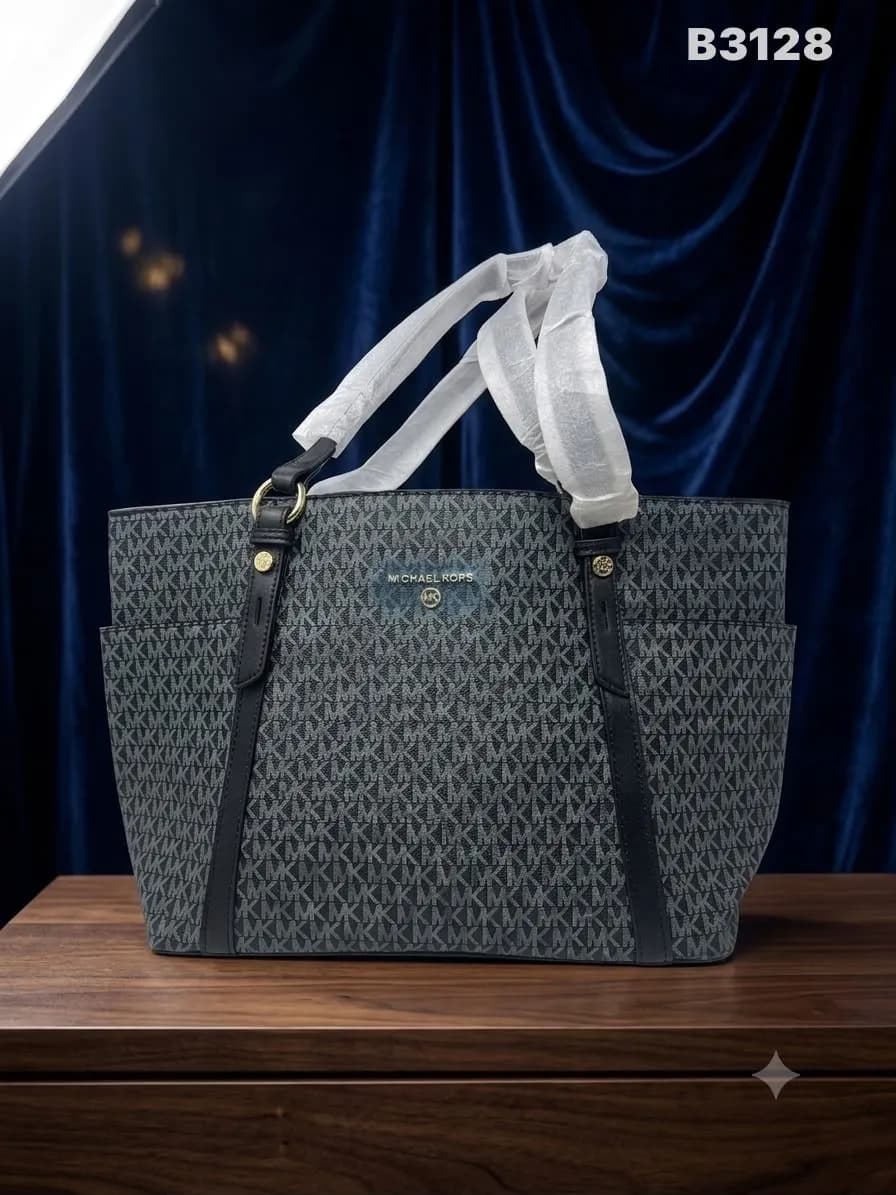 Logo Tote in Charcoal