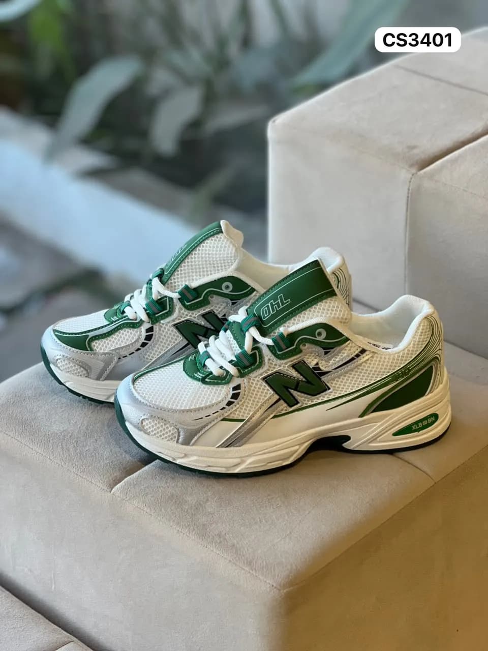 Retro Runner in White & Green