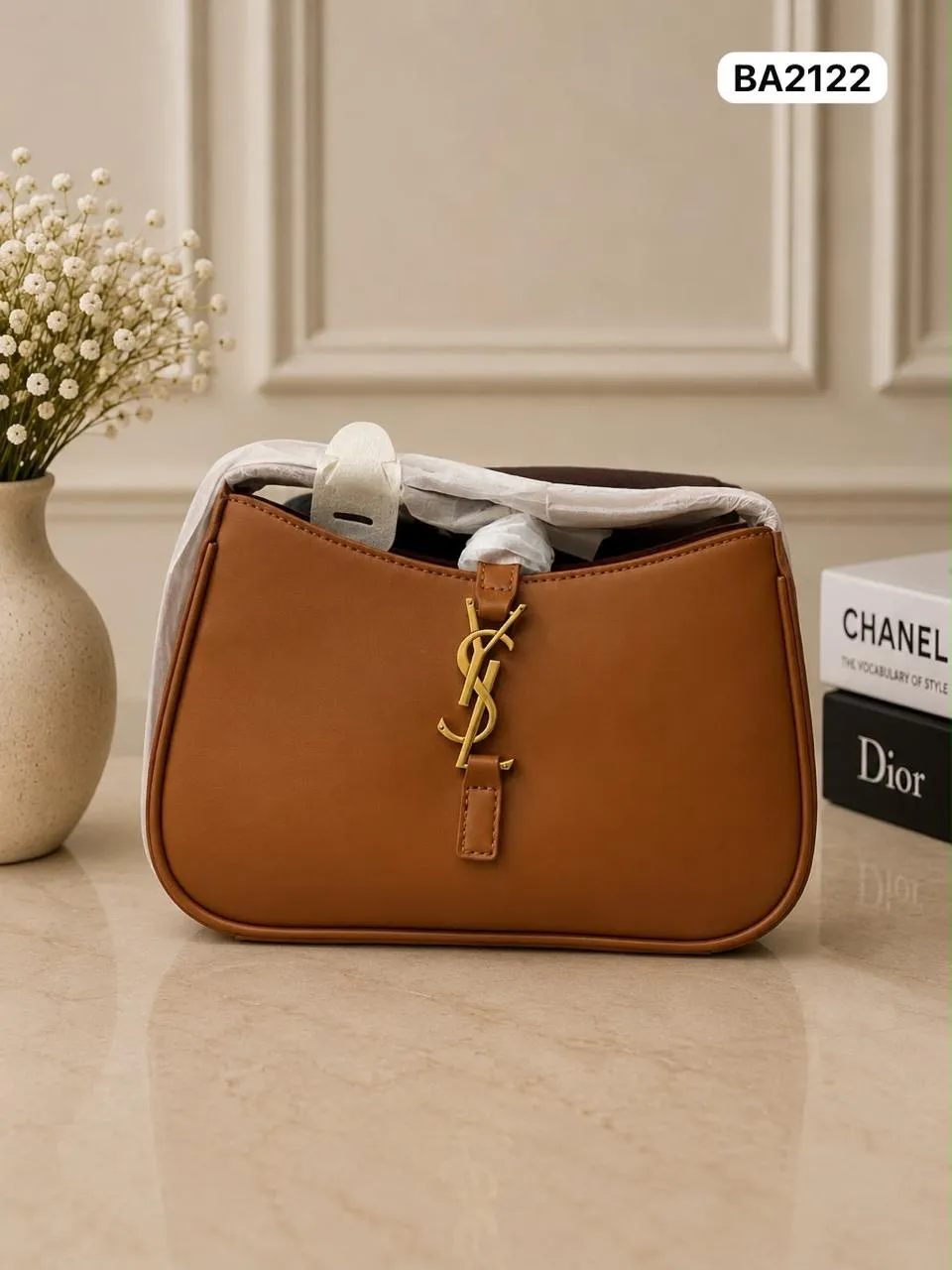 Hobo Shoulder Bag in Tan