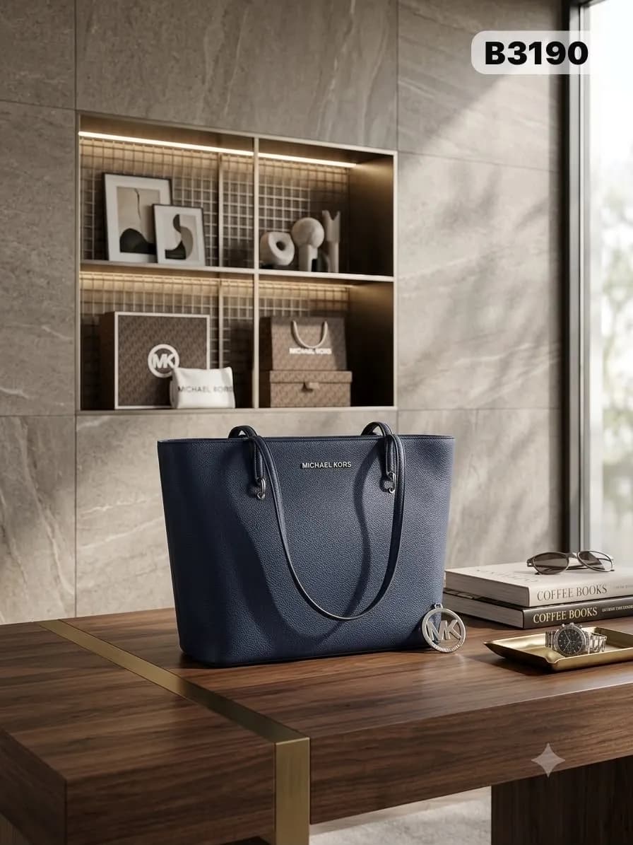 Structured Tote in Navy