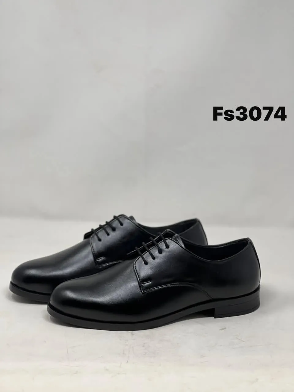 Derby in Black (FS3074)