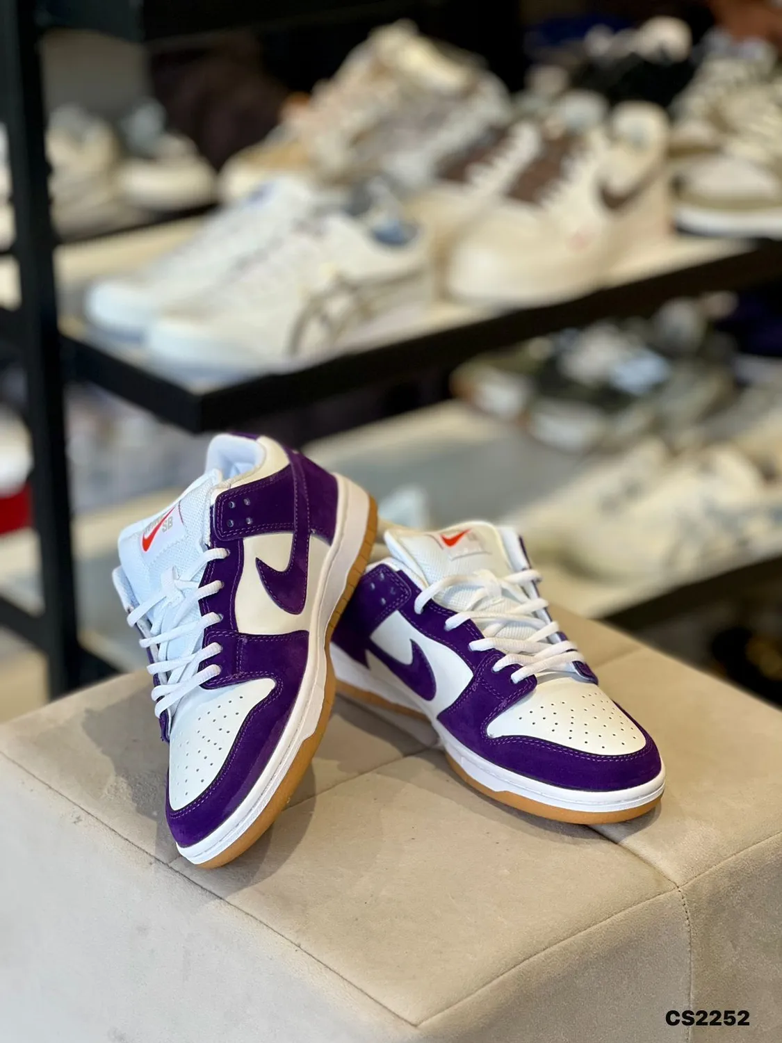 Skate Low in Purple & White