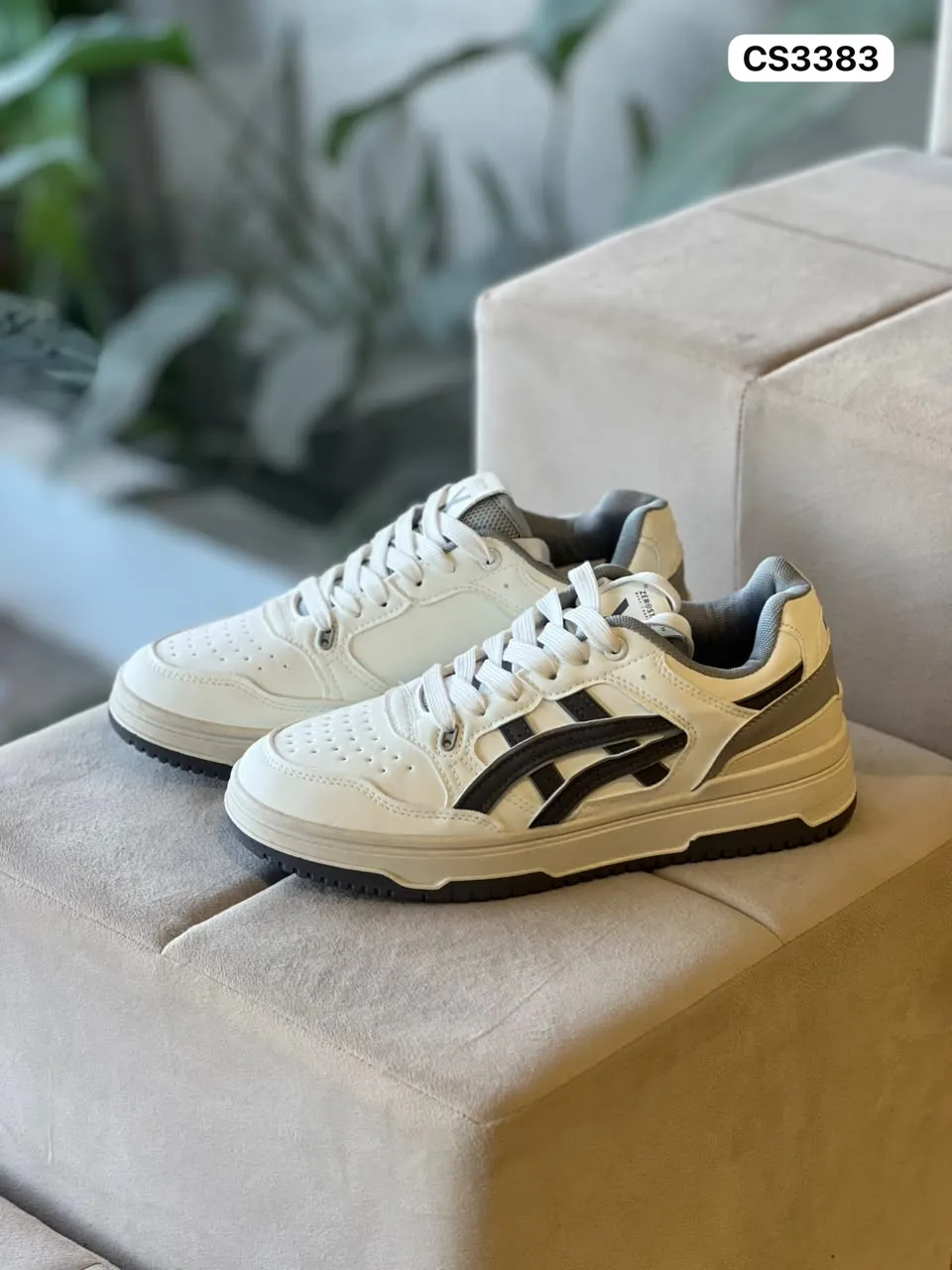 Court Low in White & Brown (CS3383)