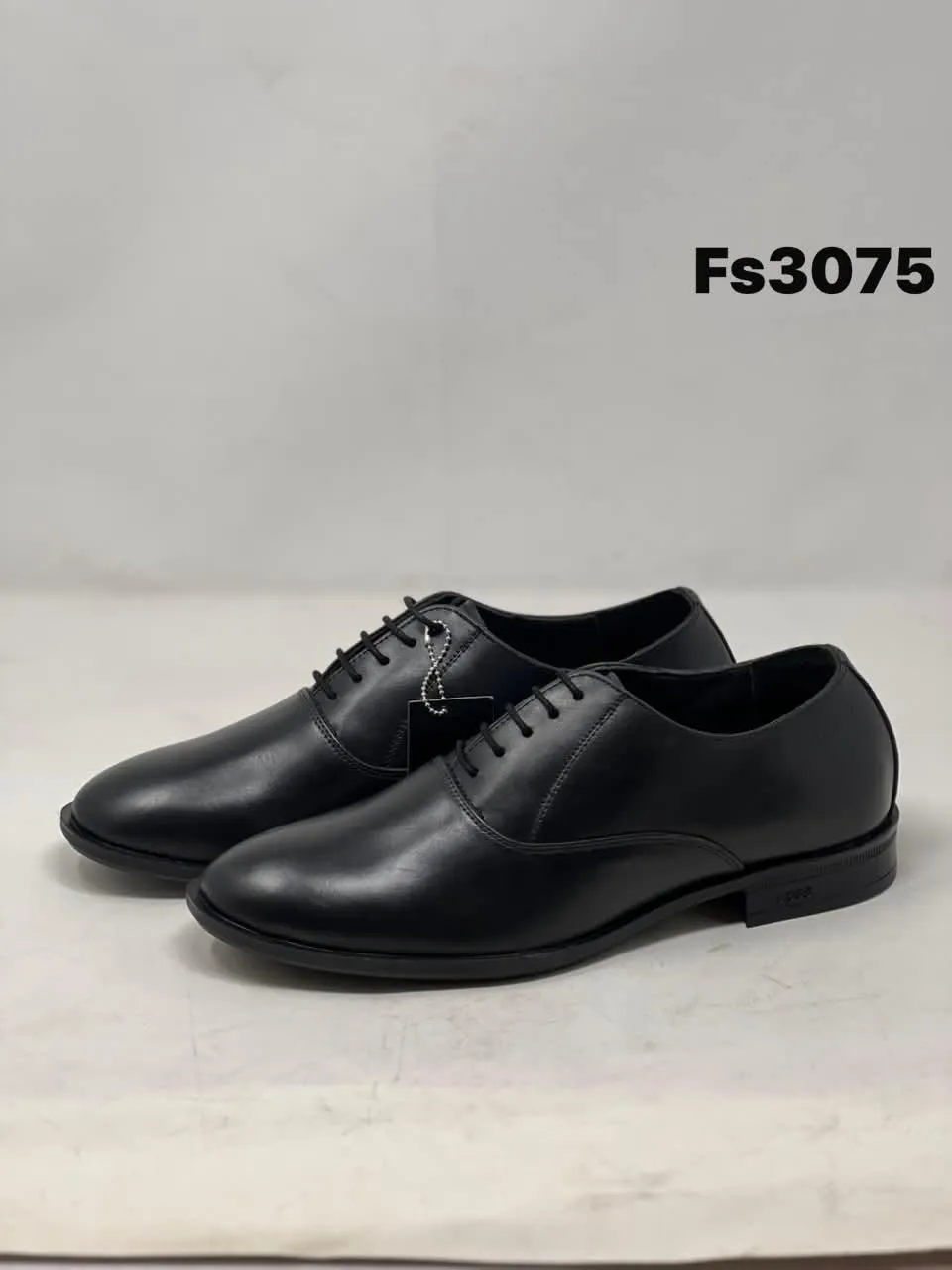 Derby in Black (FS3075)