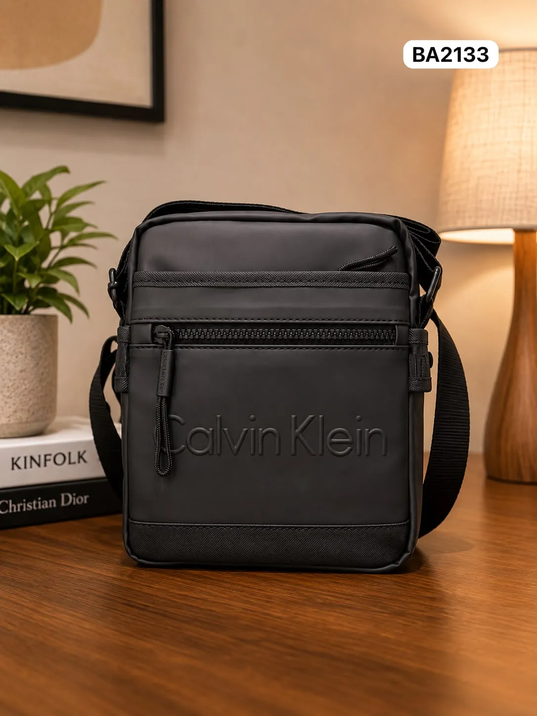 Utility Messenger in Black