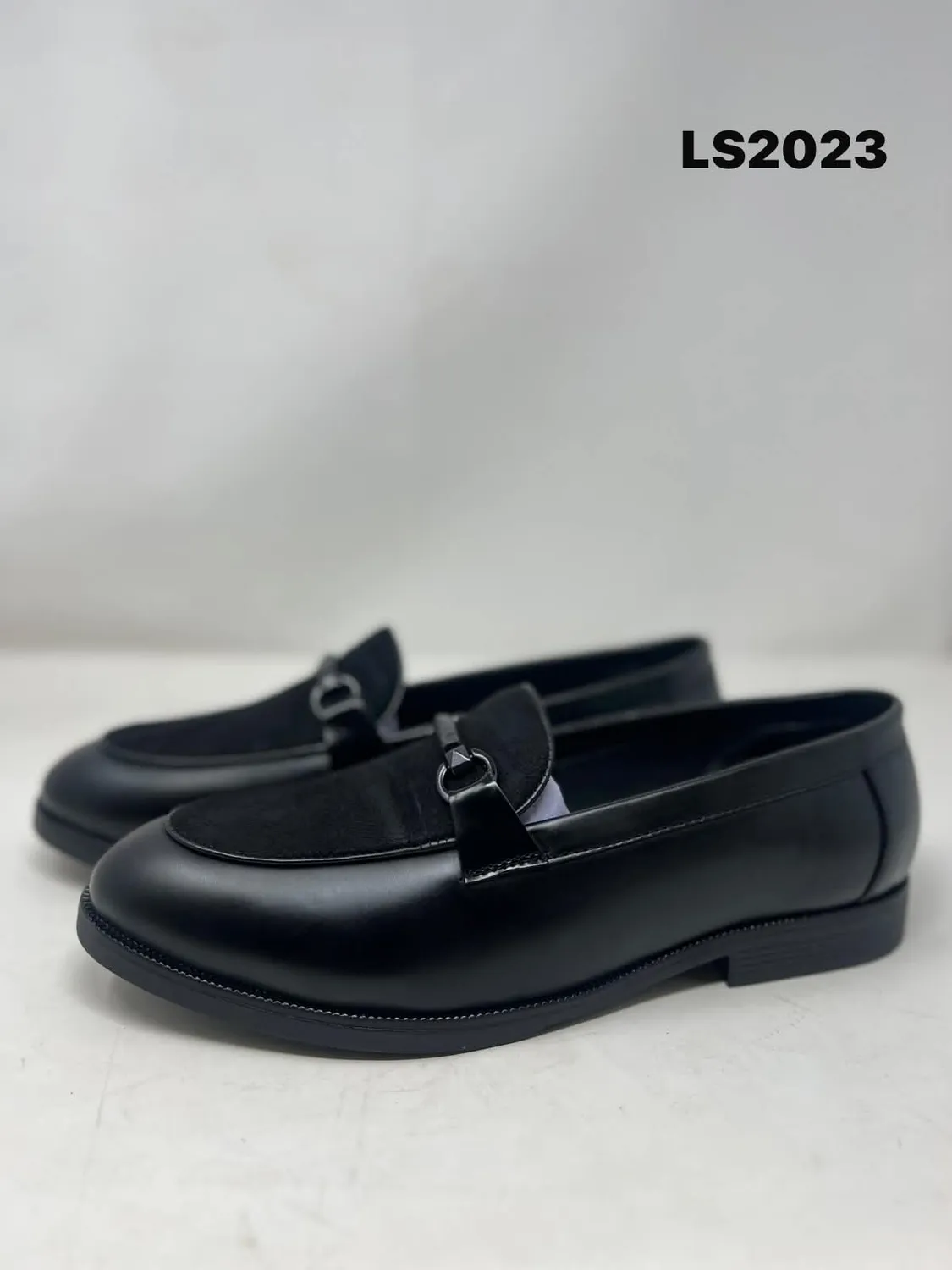 Bit Loafer in Black Suede