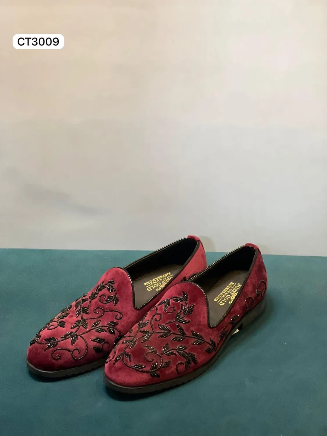 Embroidered Slip-On in Maroon