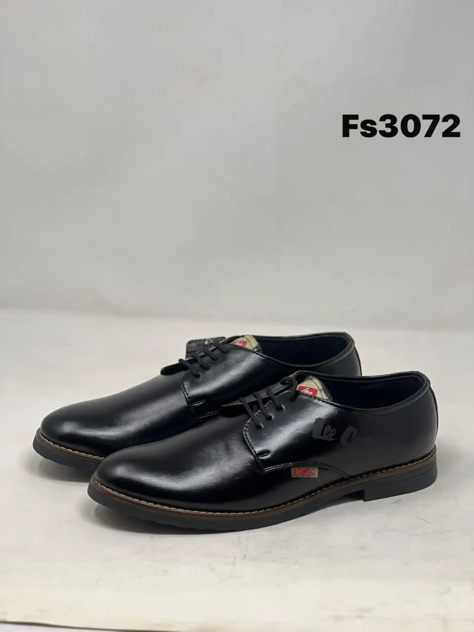 Derby in Black (FS3072)