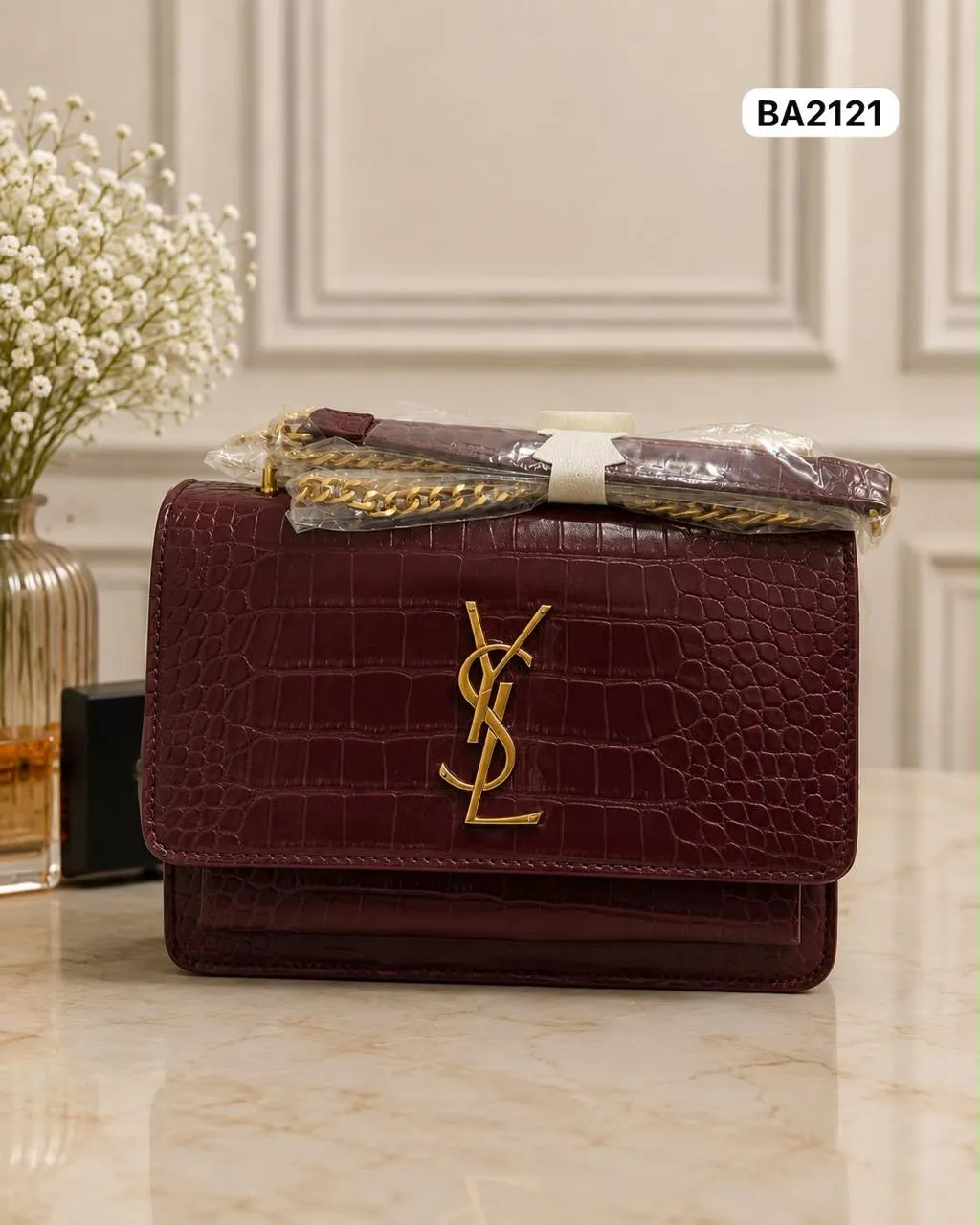 Croc Chain Shoulder Bag in Burgundy