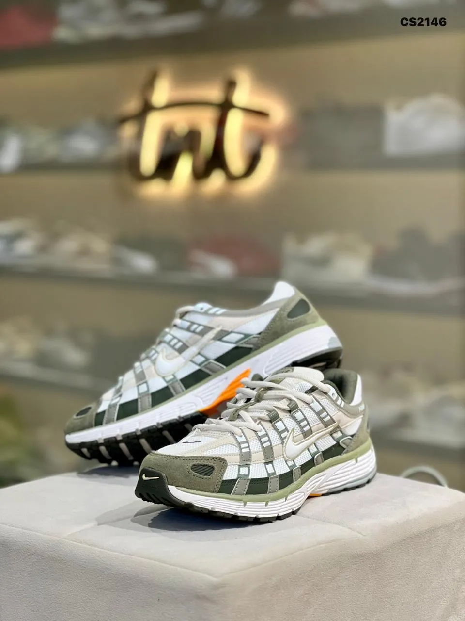 Y2K Tech Runner in Olive & Silver