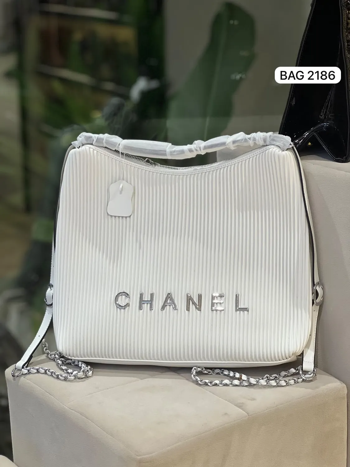 Pleated Chain Shoulder Bag in White