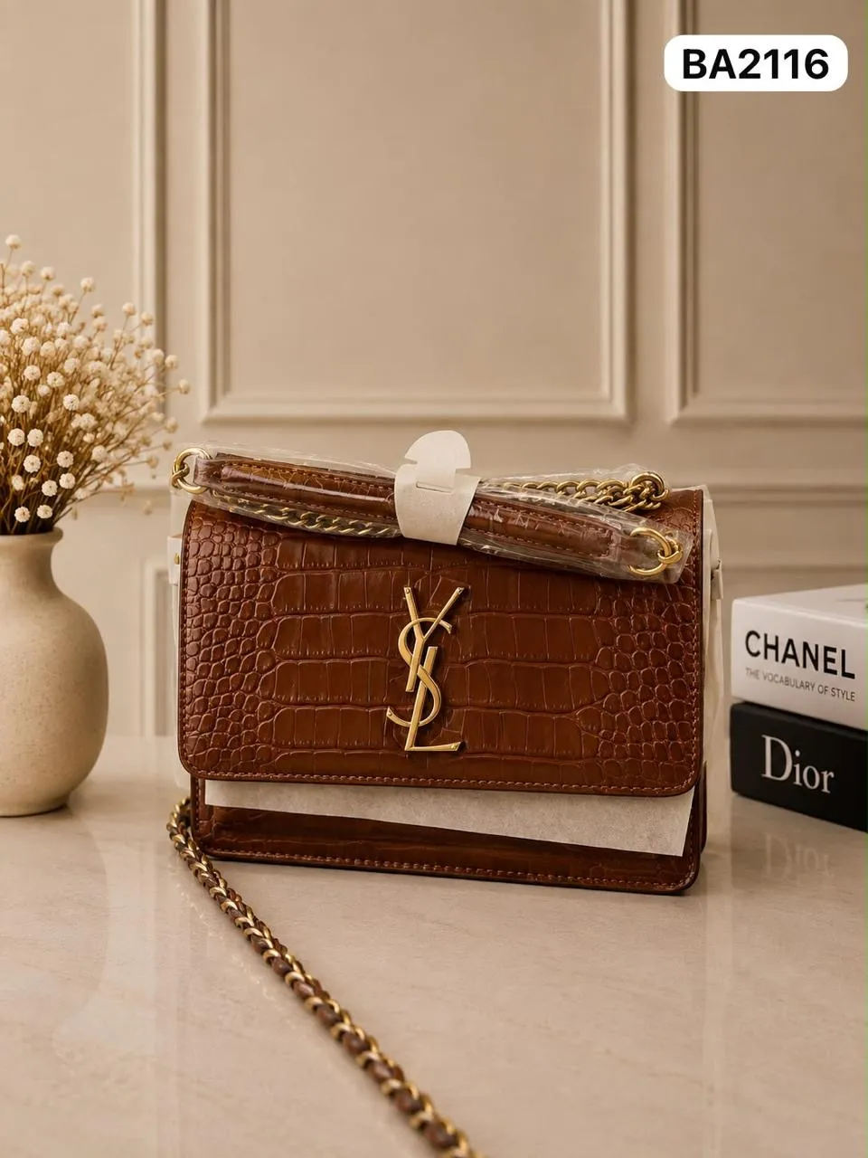 Croc Chain Shoulder Bag in Cognac
