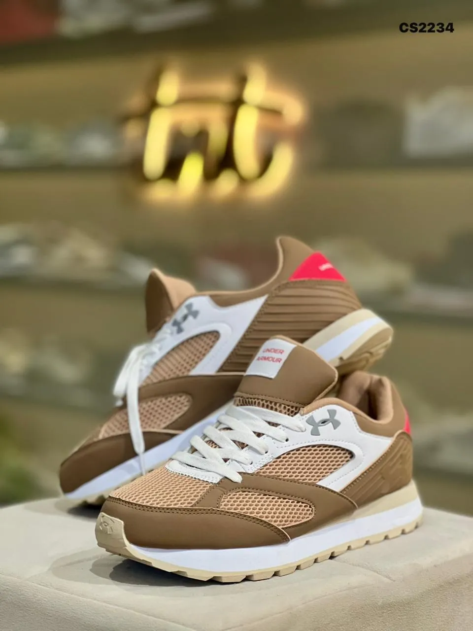 Retro Jogger in Mocha