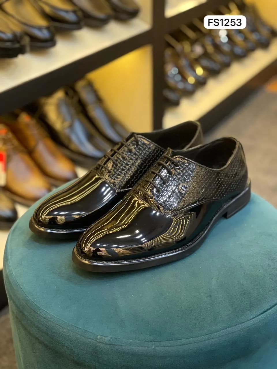 Patent Textured Derby in Black (FS1253)