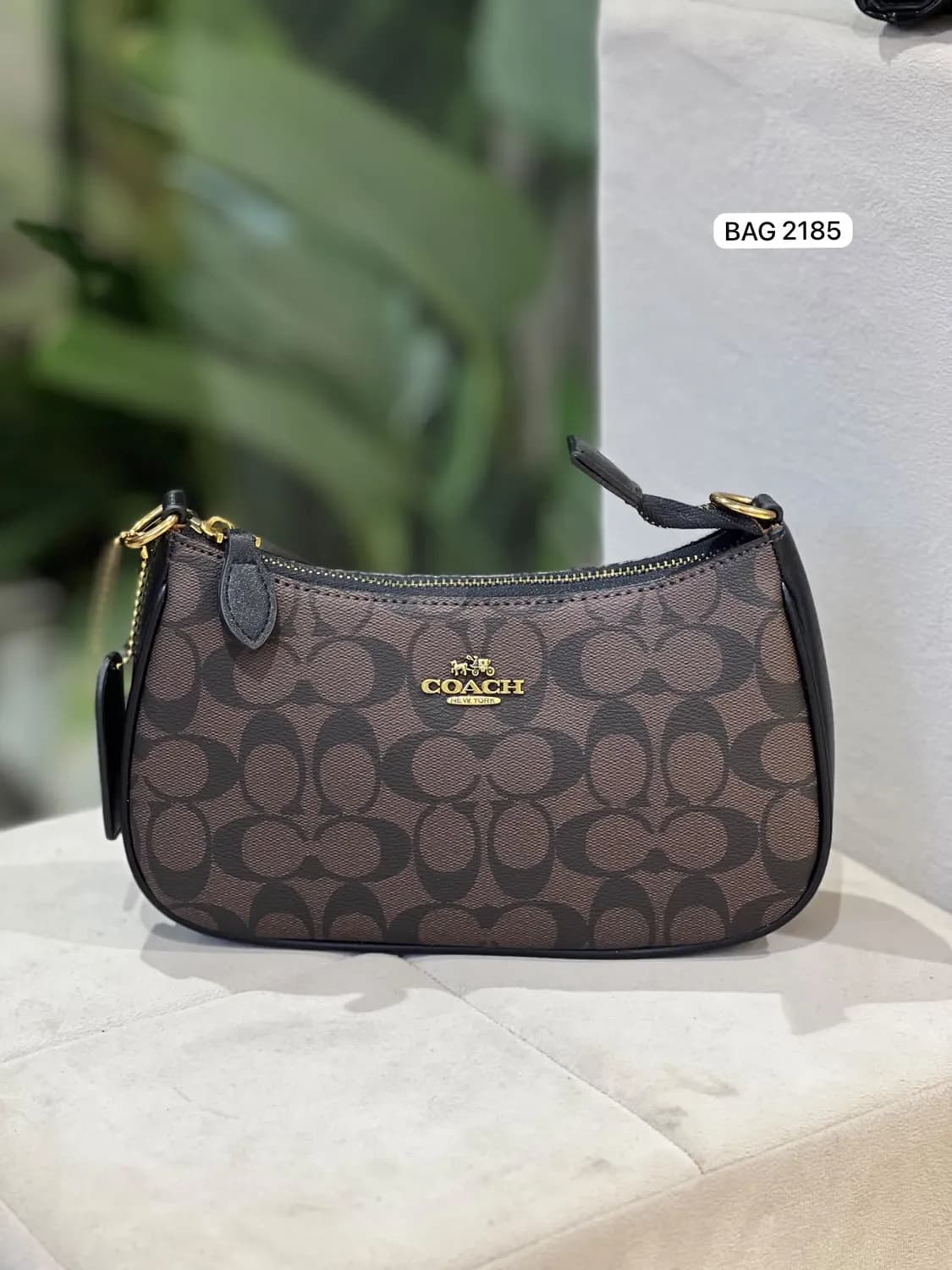 Signature Shoulder Bag in Brown