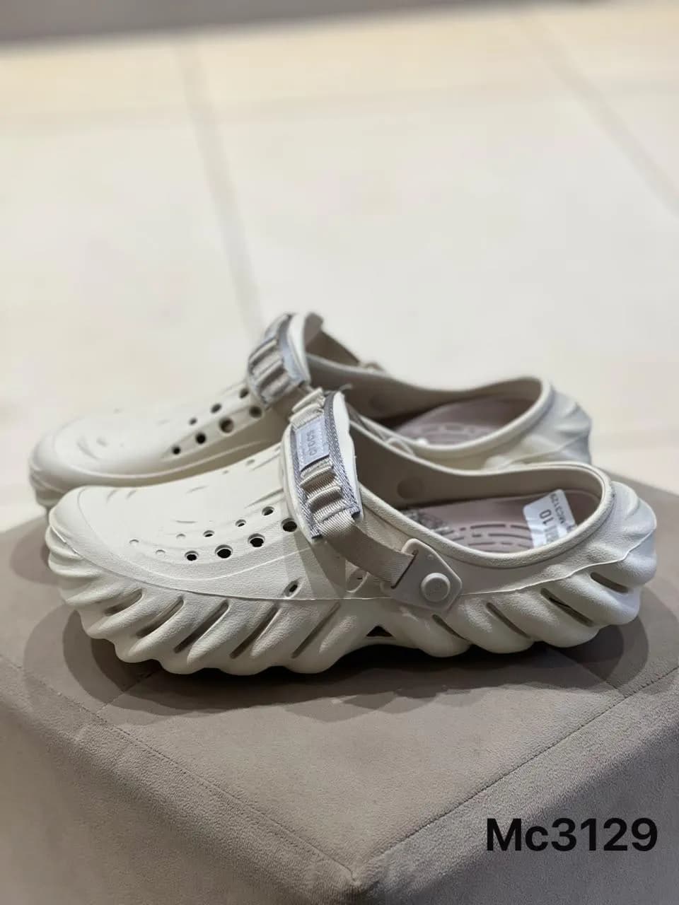 Wave Clog in Bone