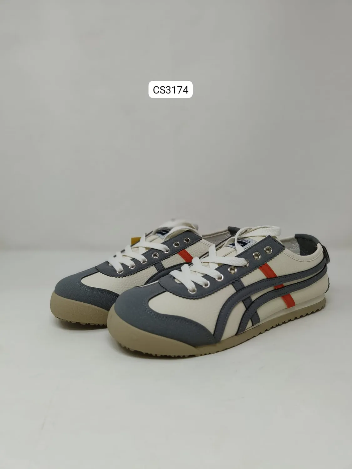 Heritage Trainer in Grey & Cream (CS3174)