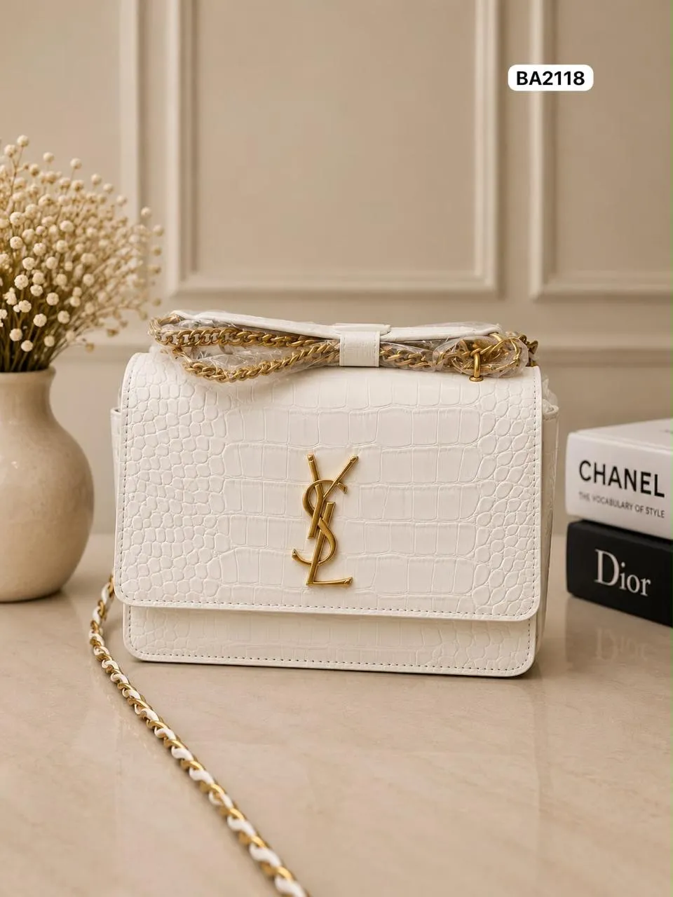 Croc Chain Shoulder Bag in White