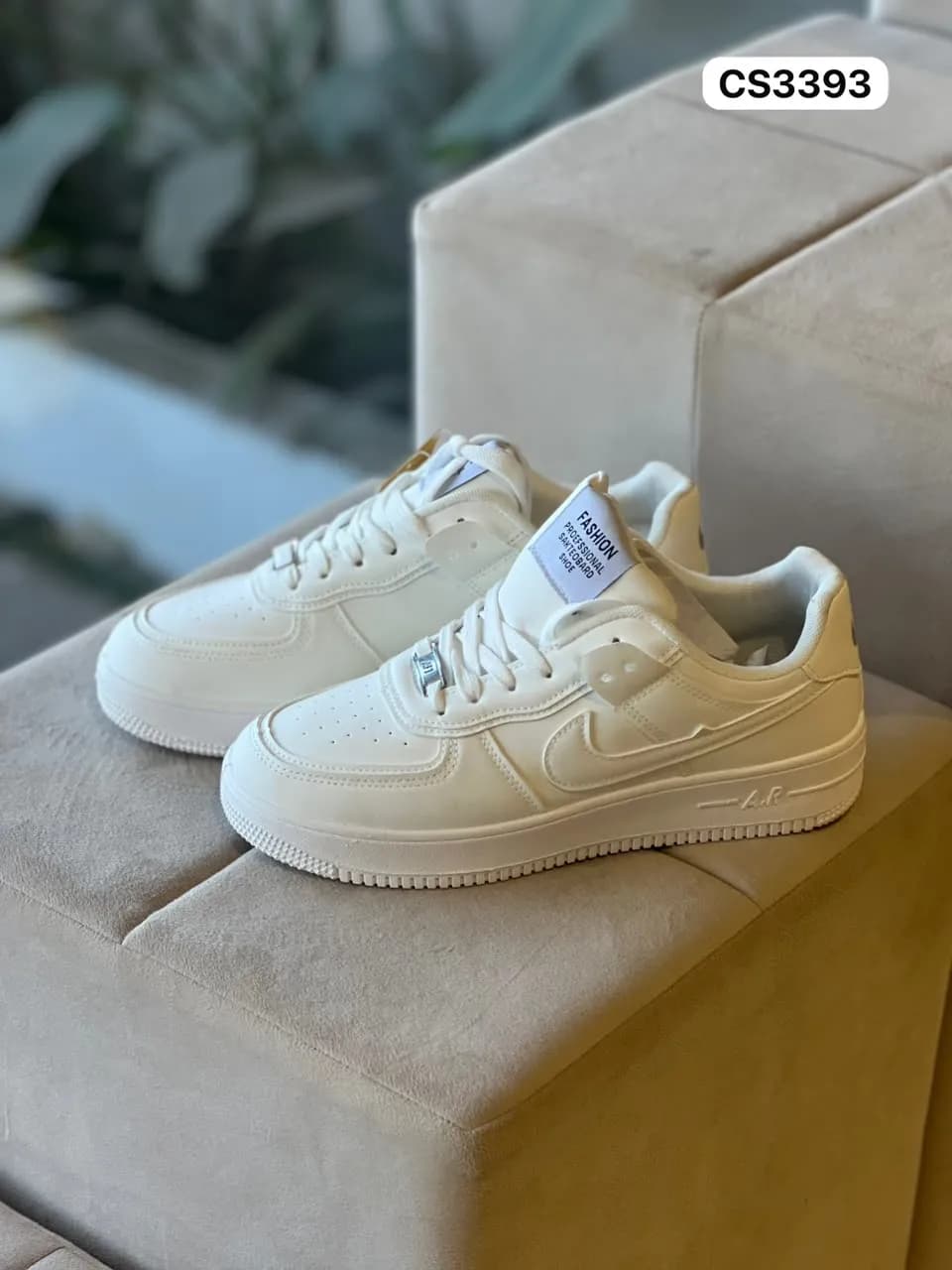 Platform Court Low in White