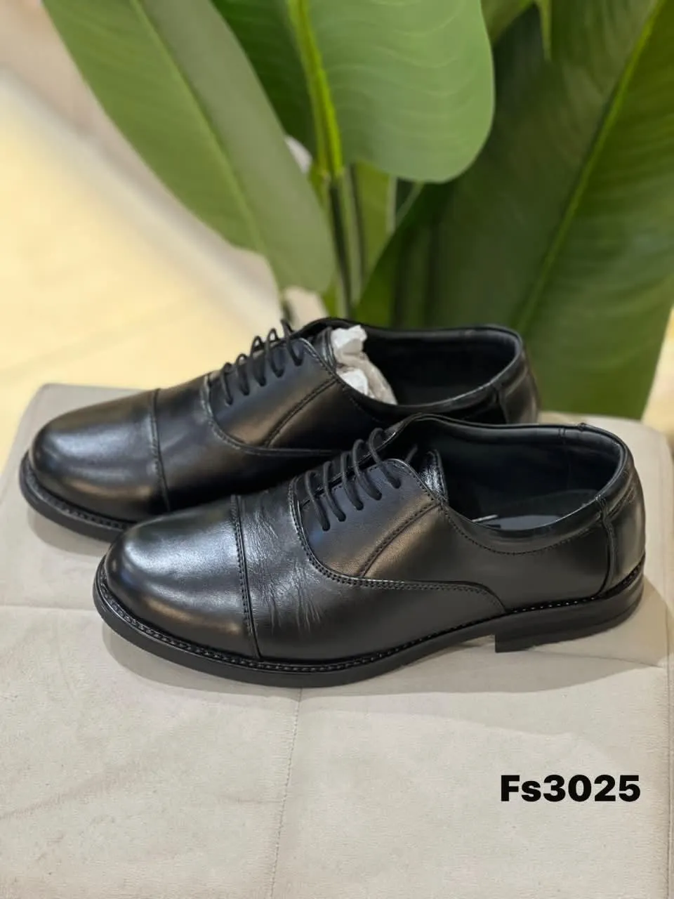 Cap-Toe Oxford in Black (FS3025)