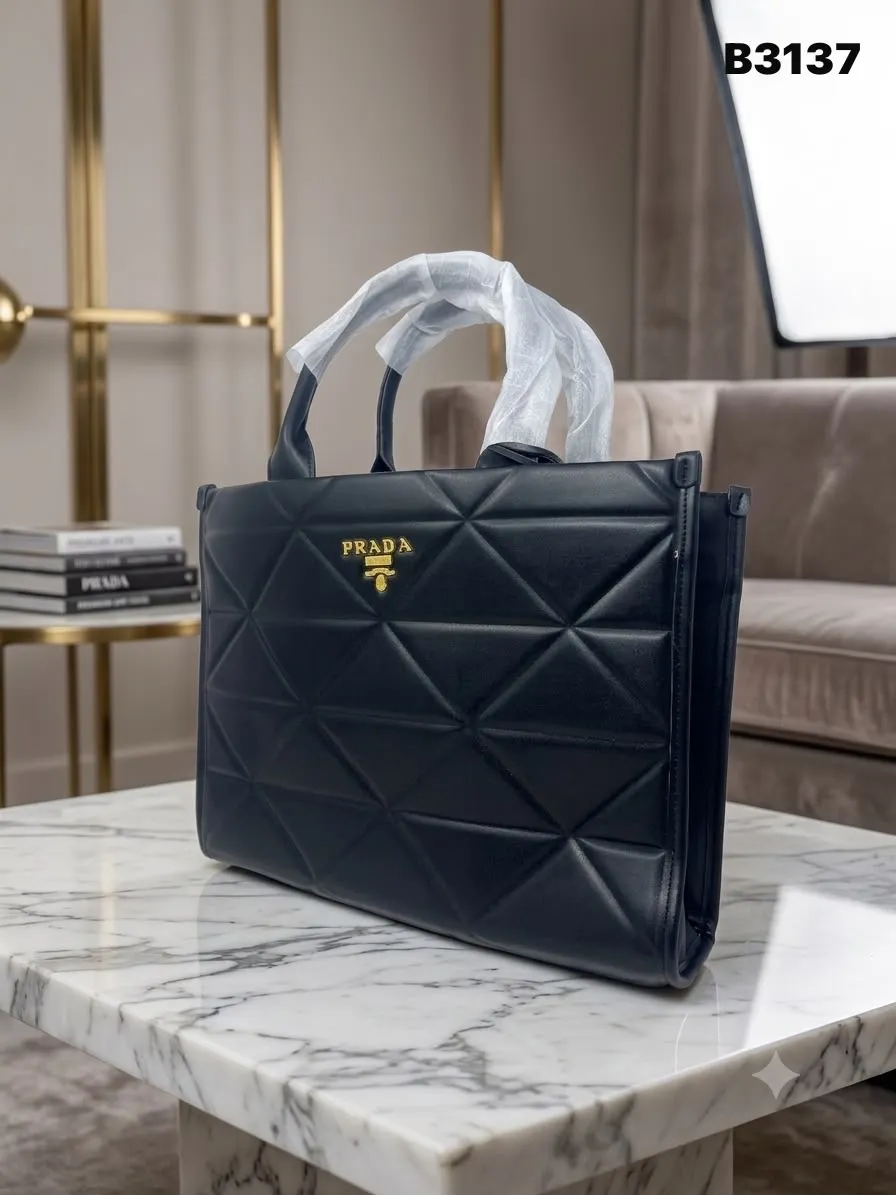 Quilted Tote in Navy