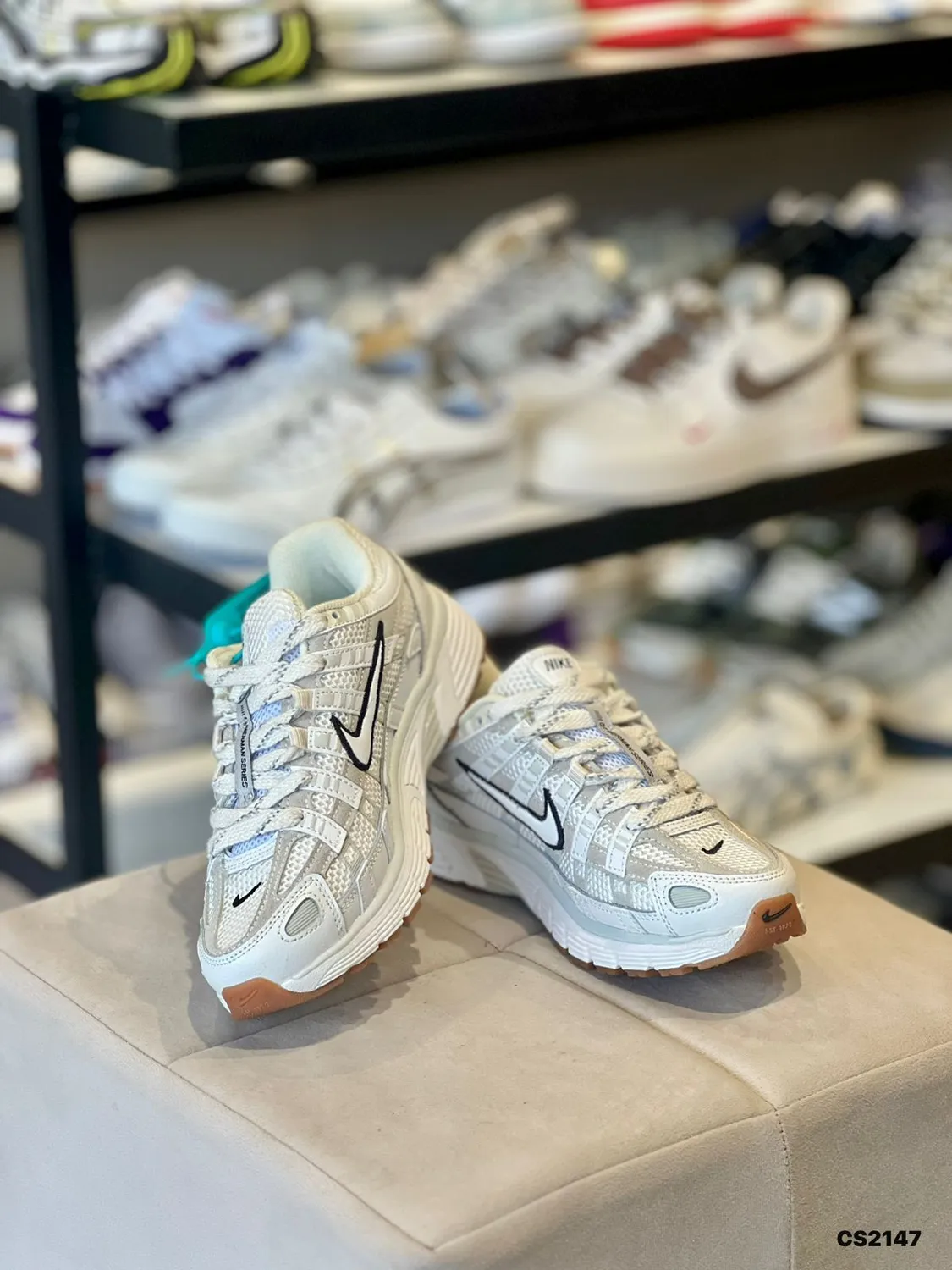 Y2K Tech Runner in Cream & Gum