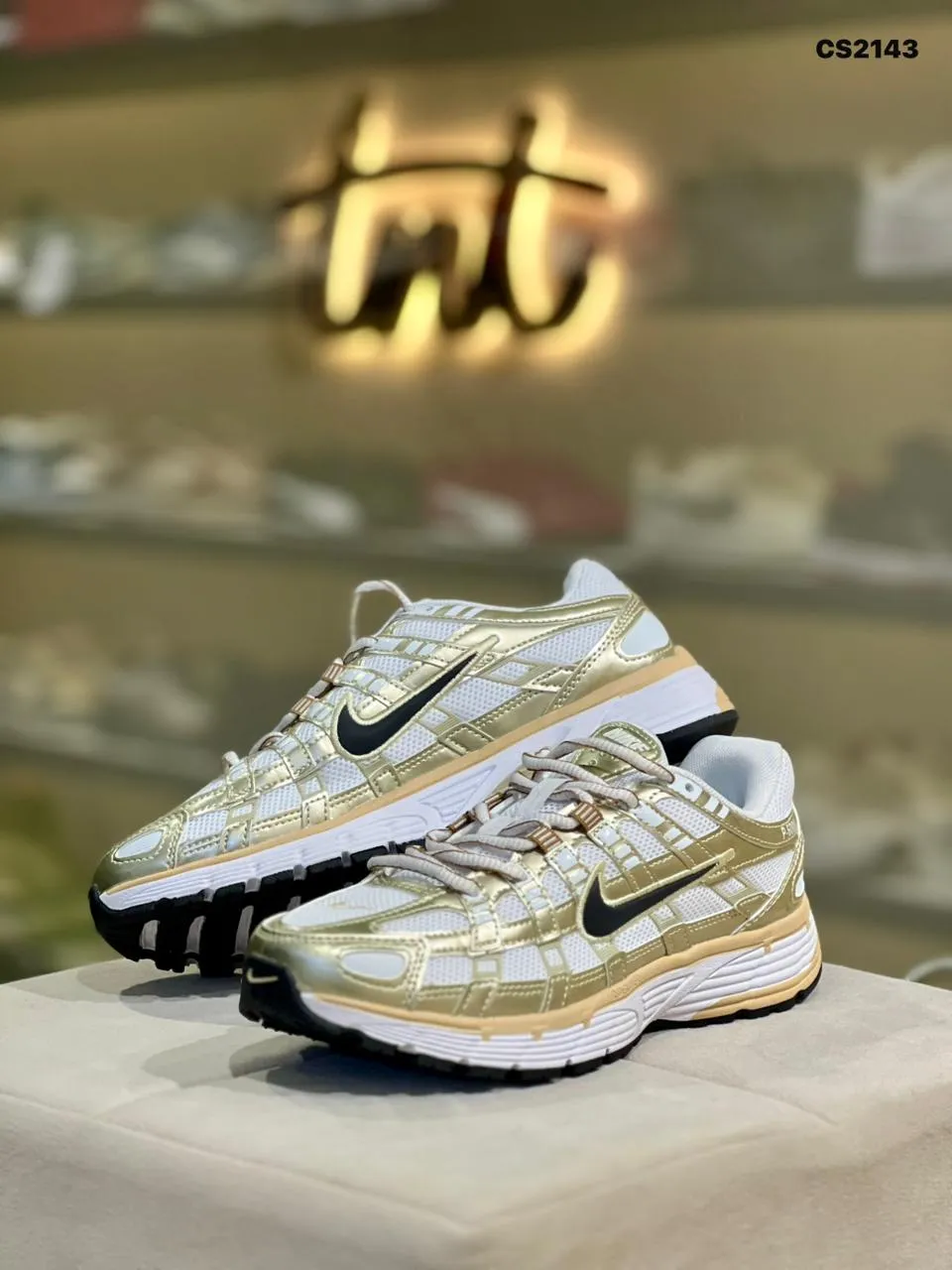 Y2K Tech Runner in Gold & White