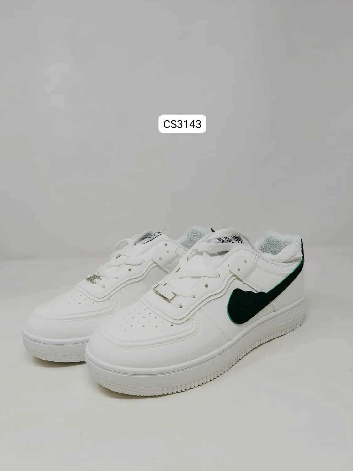 Platform Court Low in White & Green