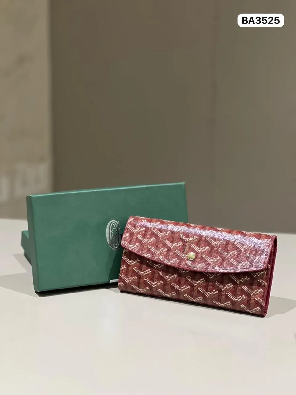 Chevron Print Wallet in Pink