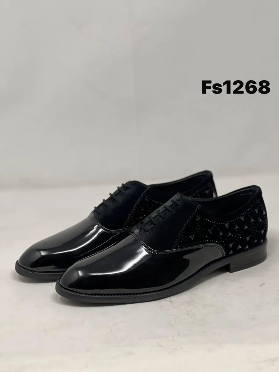Patent Suede Oxford in Black