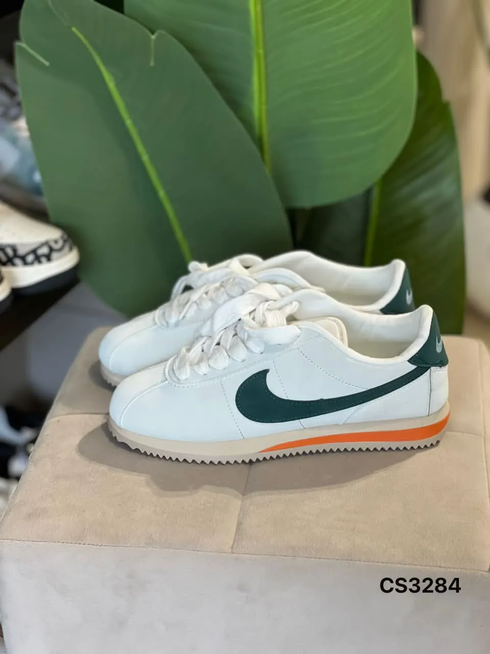 Retro Jogger Low in White & Green