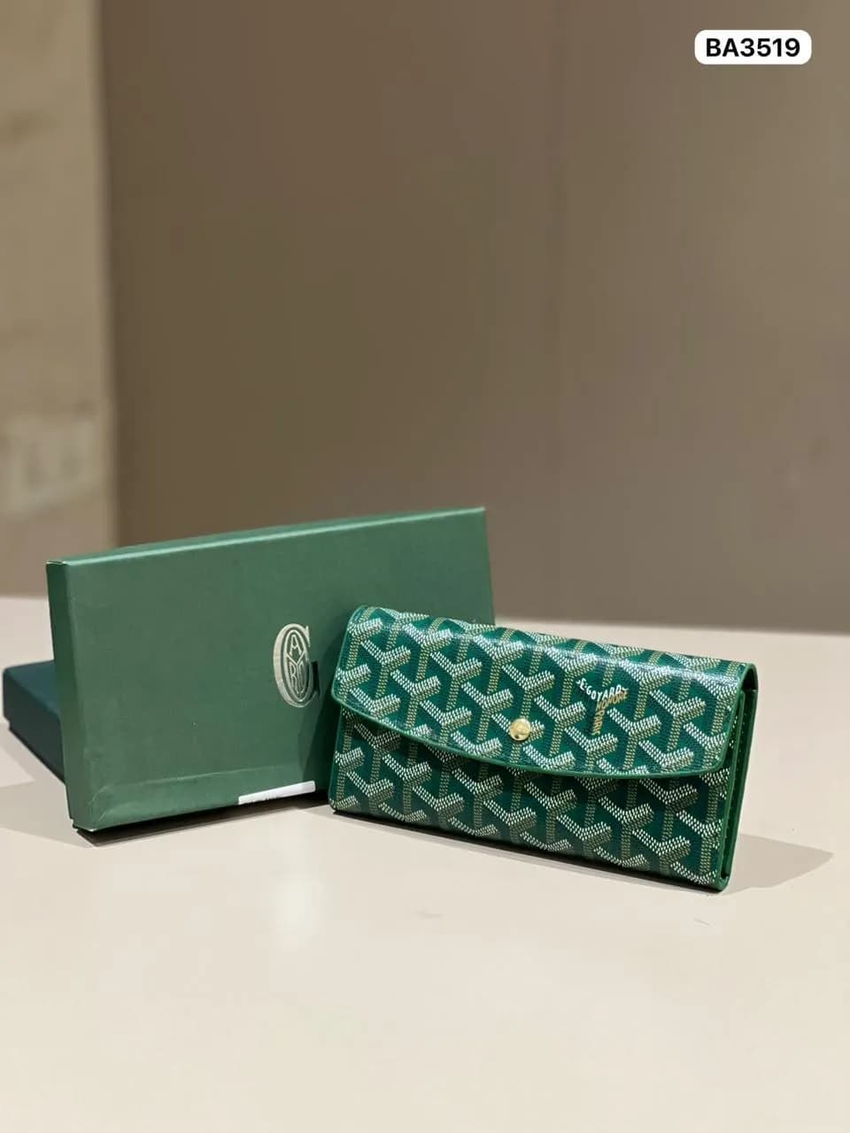 Chevron Print Wallet in Green