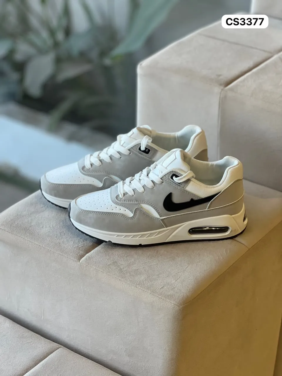 Air Runner in Grey & White