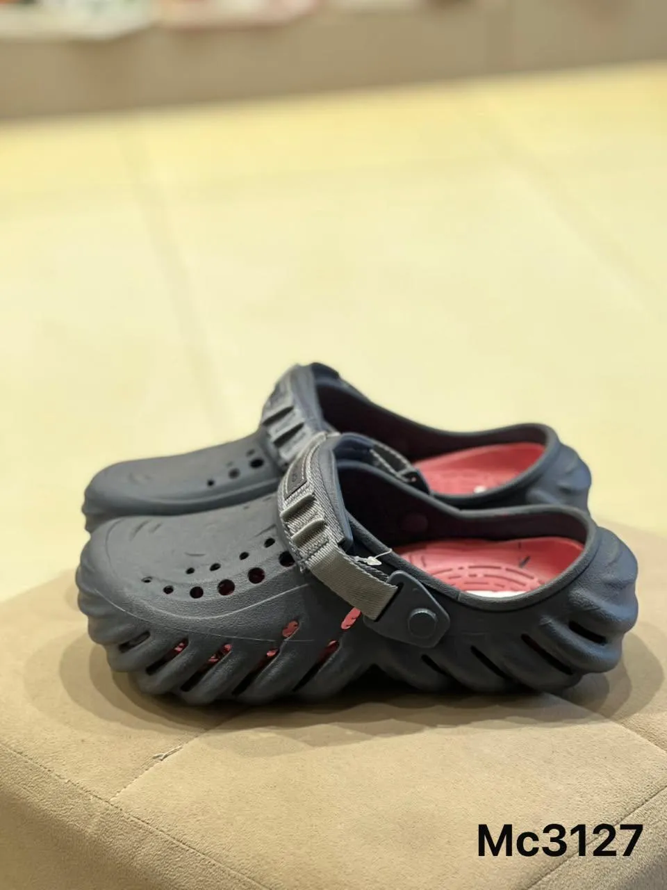 Wave Clog in Grey & Coral