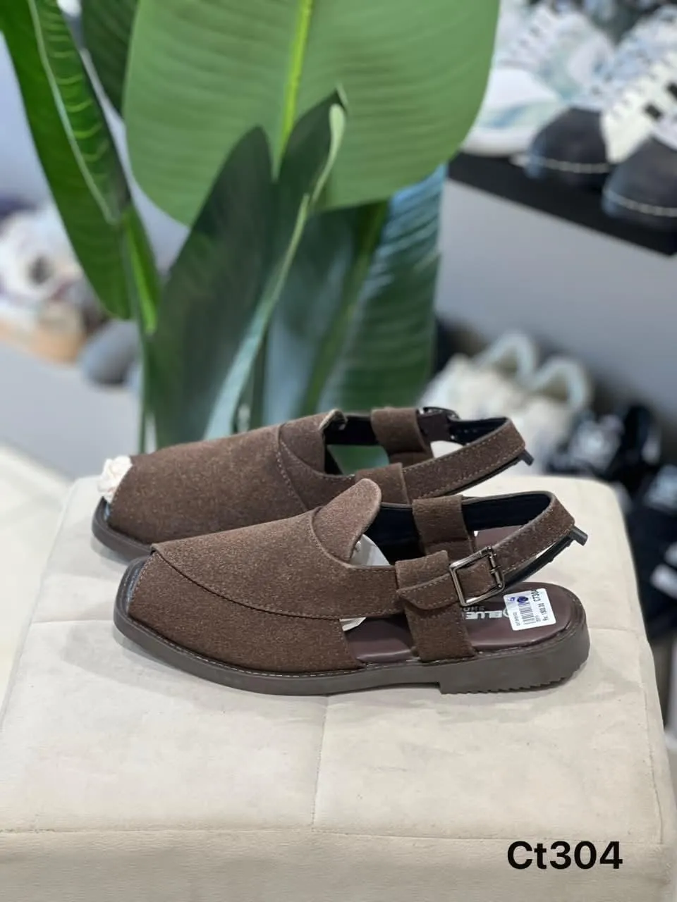 Suede Peshawari Sandal in Brown (CT304)