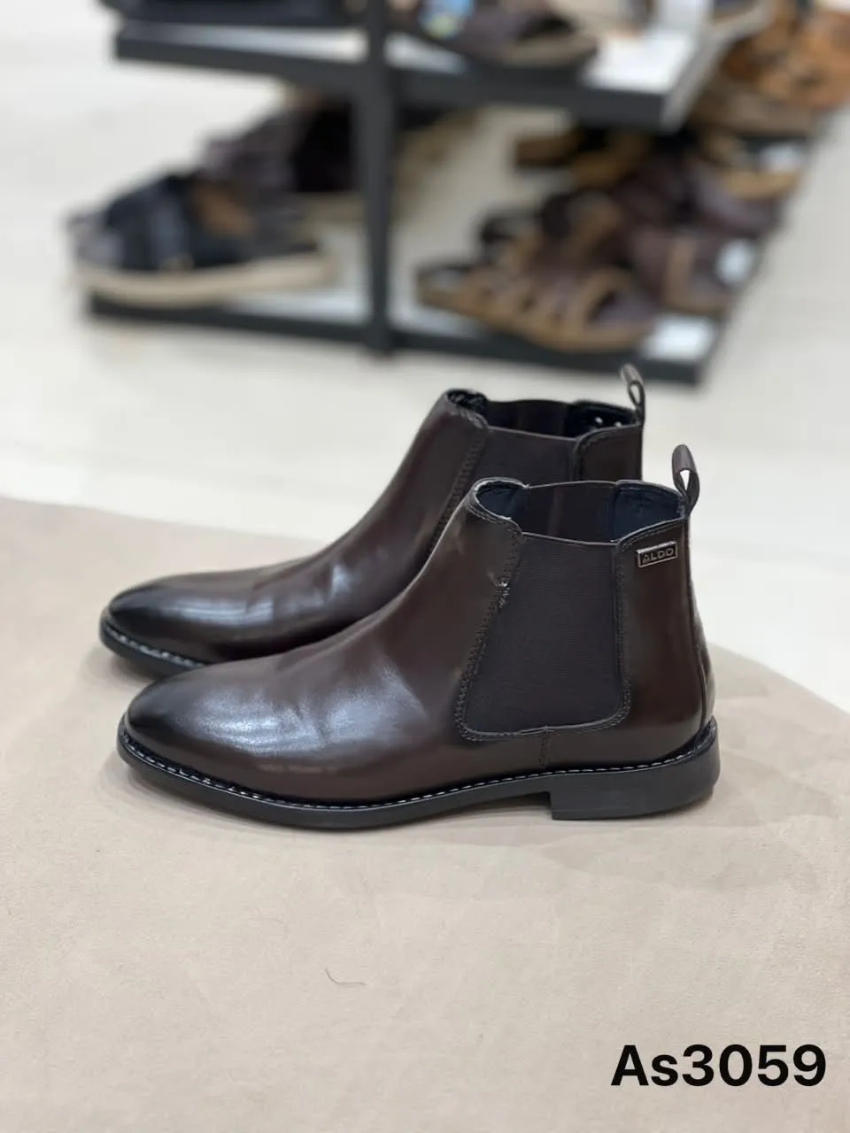 Chelsea Boot in Dark Brown
